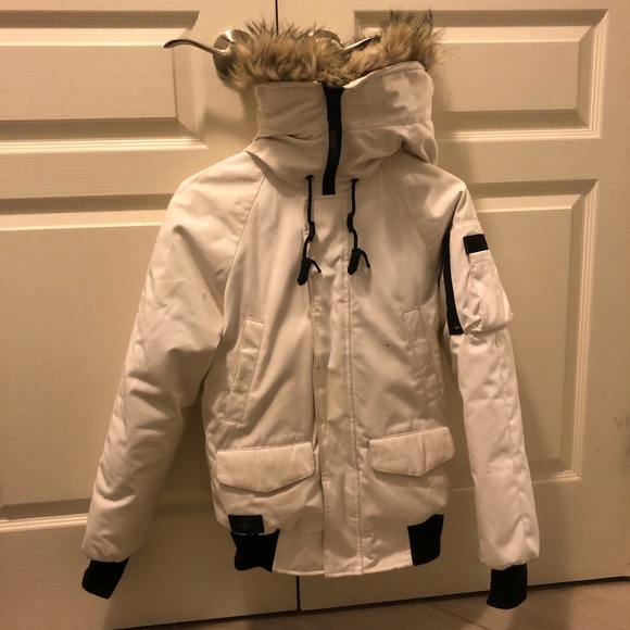 Aritzia bomber winter coat - Picture 3 of 10